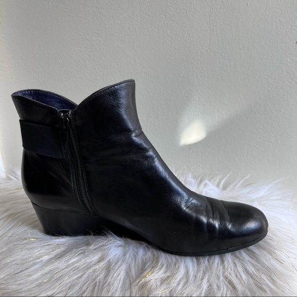 Vaneli black faux leather boots shoes size 9.5M - Picture 8 of 16